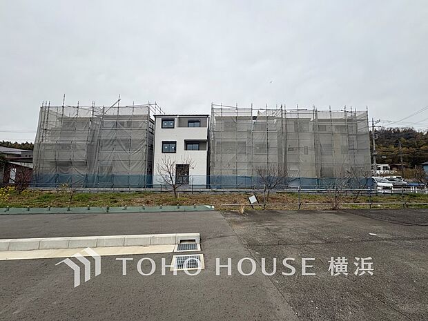 街並み全体のデザインへの拘りと充実した設備はきっとご満足いただける筈。(2026年3月撮影)