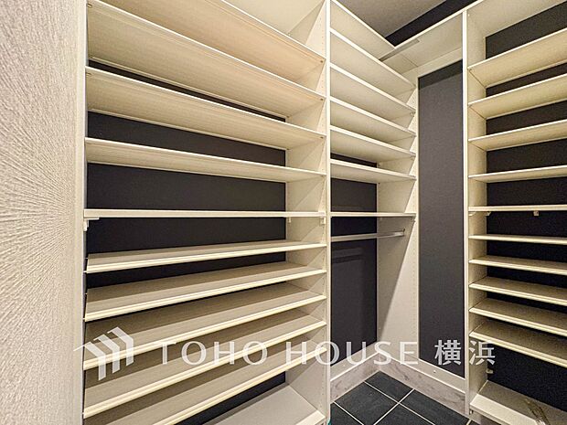 シューズボックス完備でたくさんの靴をしっかり収納。