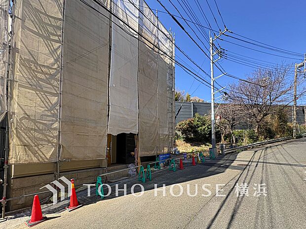 表現される空間は豊かな光と風を纏い、暮らしの時間を豊かにしてくれます。(2026年3月撮影)