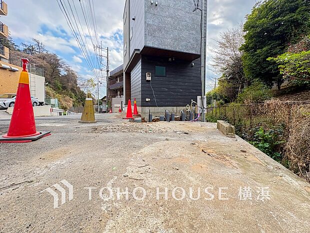 敷地内に駐車スペースがあると、日々の暮らしのをスムーズに運ぶ事が出来ます。