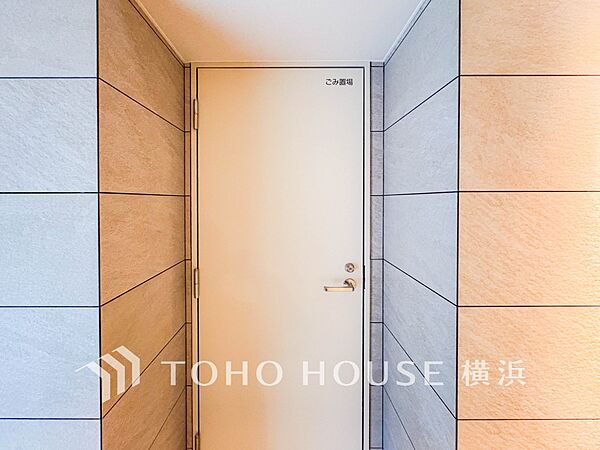 共同ごみ置き場。管理体制の行き届いた共同ごみ置き場はいつもきれいにされています。