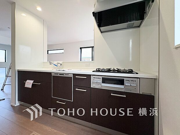 機能性とデザイン性を兼ね備えたシステムキッチン。