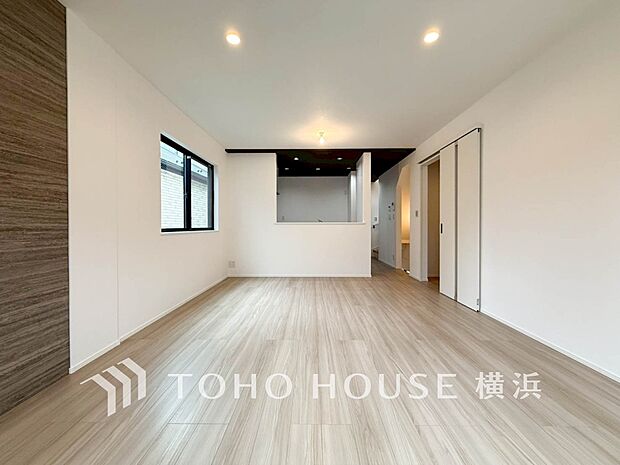 和やかで洗練された空間の演出。寛ぎとコミュニケーションを育む居心地のよい場所。