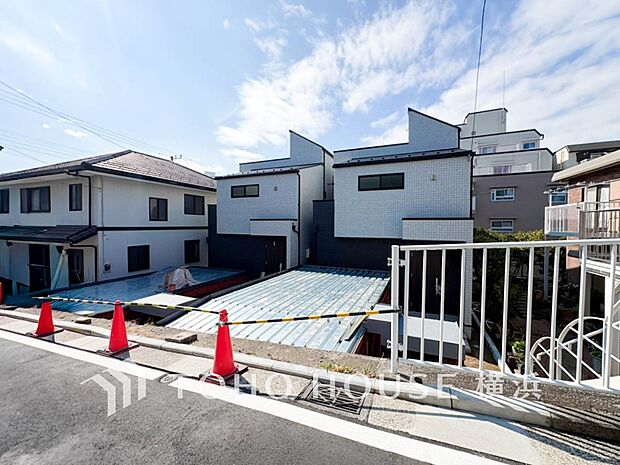 敷地内に駐車スペースがあると、日々の暮らしのをスムーズに運ぶ事が出来ます。