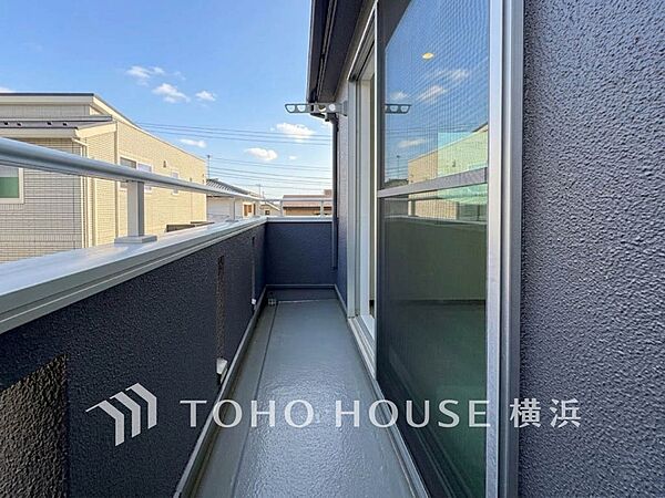 心地よい陽射しや暖かな風を楽しむことが出来るバルコニー。