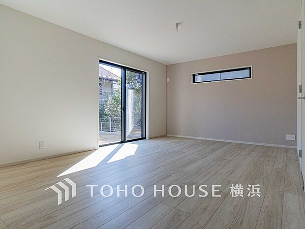 開放感あるリビングダイニング。ご家族とのんびりしたひと時を過ごせますね。