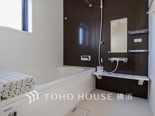 すっきりとした清潔感が感じられ、心身をリフレッシュできる寛ぎを深めてくれるスペースです。