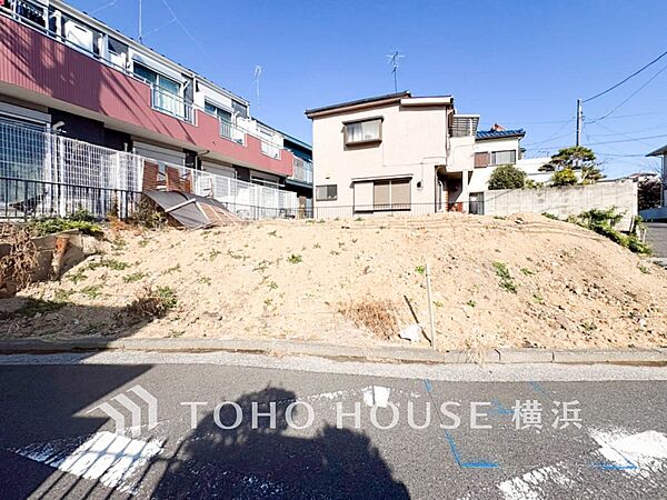 美しい街並みと穏やかな住環境でやすらぎの暮らしを叶えます。（2026年3月撮影）