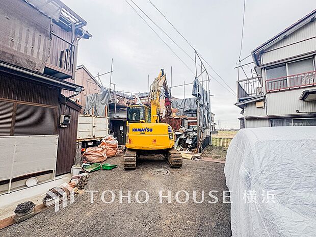 良質な環境に暮らす永住の邸がここに誕生します。(2026年3月撮影)
