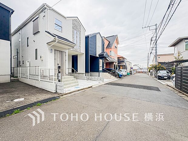 生活利便に優れた住環境に立地し、ゆとりある生活が送れます。