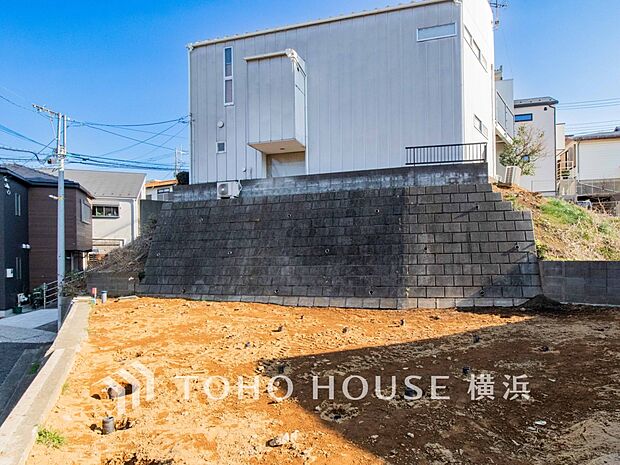 暖かな陽光と爽やかな風がハーモニーを奏でる上質な空間を愉しむ暮らし。(2026年3月撮影)