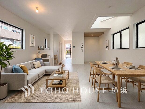 寛ぎとコミュニケーションを育む居心地のよい場所。(家具・装飾品はAI加工です)