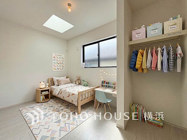 穏やかな寛ぎを届ける上質仕様のお部屋。(家具・装飾品はAI加工です)