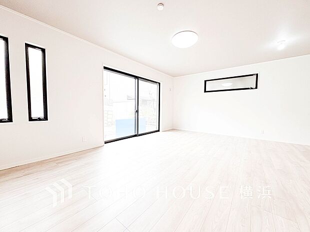 ここはみんなが集い、食事と楽しい会話が始まるスペース。