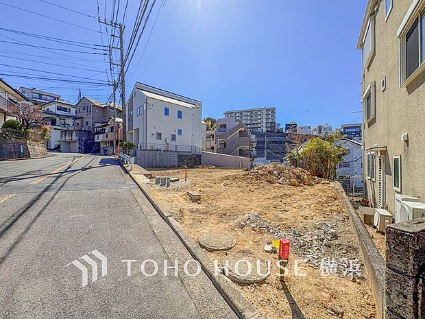 生活利便に優れた住環境に立地し、ゆとりある生活が送れます。(2026年1月撮影)