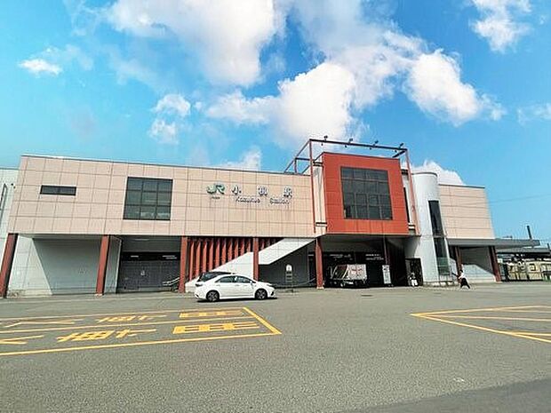 JR横浜線「小机」駅 1200m 日産スタジアムの最寄り駅。横浜駅までの所要時間は約16分。「新横浜」駅まではひと駅約3分の乗車です。