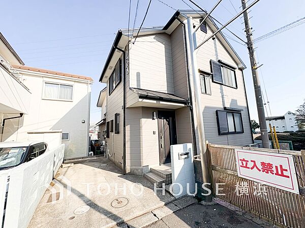 帰宅されるご家族や訪れる方を優しく迎え、安らぎに満ちた生活空間を予感させてくれます。
