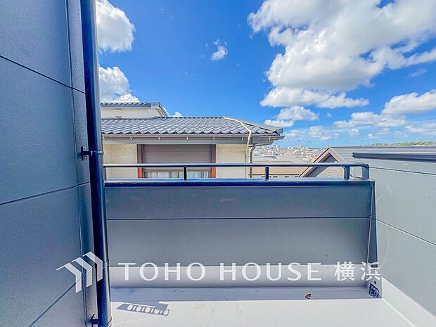 お部屋にも爽やかな風と暖かく柔らかな日差しが差し込み、毎日の暮らしを豊かに彩ります。