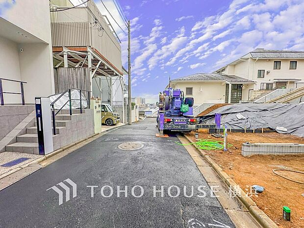 子育て環境、生活利便に優れた住環境に立地し、ゆとりある生活が送れます。(2026年3月撮影)