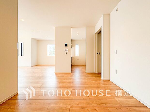 集いの場、憩いの場としての快適性を求めたやすらぎの空間です。