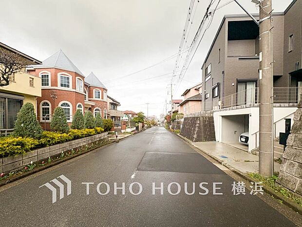 子育て環境、生活利便に優れた住環境に立地し、ゆとりある生活が送れます。