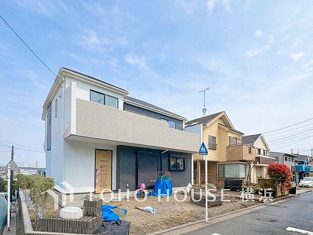 お住まいの顔となる玄関。住まう方のプライドを満たすクオリティを備えています。 (2026年3月撮影)