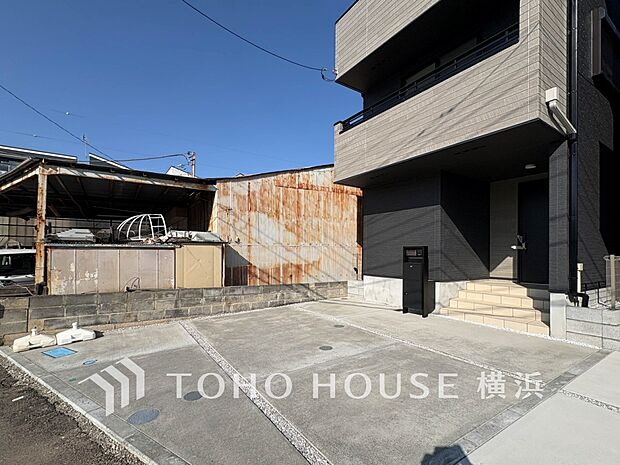 十分な広さのカースペースは、お車2台分の広さがあります。