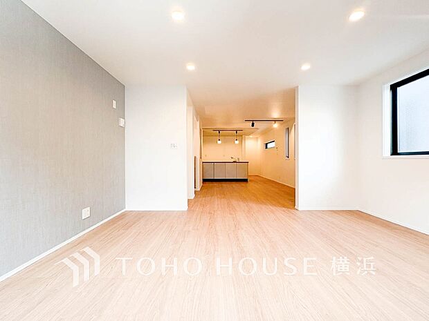 対面キッチンでリビングのご家族と会話を楽しみながらお料理できます。