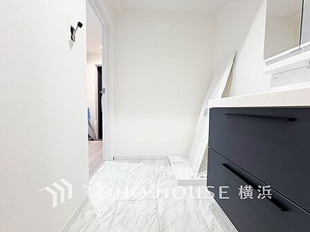 1日の疲れを癒すバス＆パウダールームは、心地よいリラックスを叶える清潔感溢れる美しい空間です。
