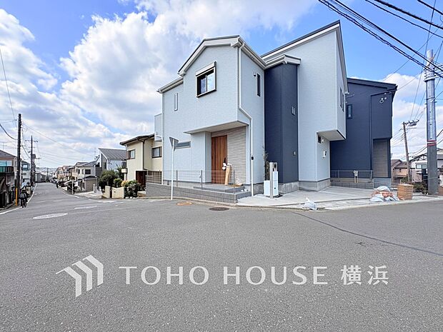 お住まいの顔となる玄関。住まう方のプライドを満たすクオリティを備えています。