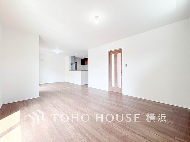 開放感あるリビングダイニング。ご家族とのんびりしたひと時を過ごせますね。