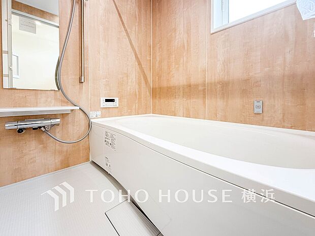 一日の疲れが癒される優雅な時間を堪能できるゆとりあるバスルームです。