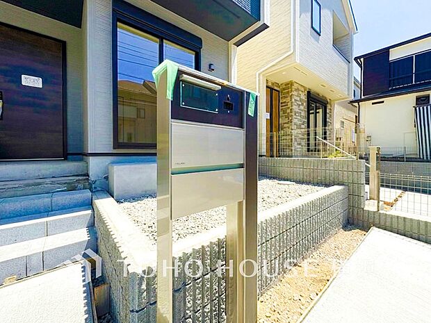 スタイリッシュな外観に見合う、オシャレなポスト。毎朝新聞を受け取るのも楽しみになりそう。