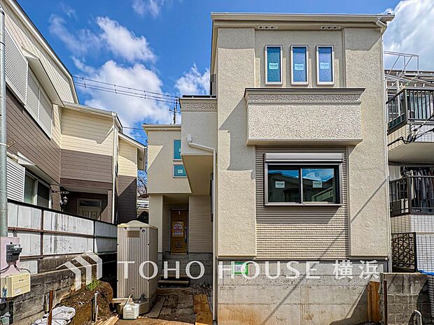 暖かな陽光と爽やかな風がハーモニーを奏でる上質な空間を愉しむ暮らし。（2026年3月撮影）