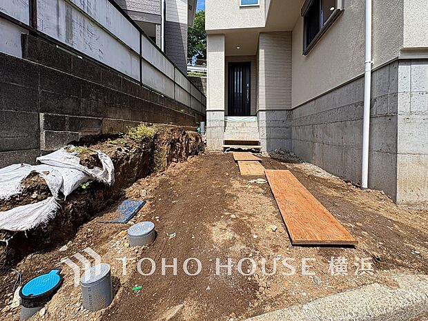 敷地内に駐車スペースがあると、日々の暮らしのをスムーズに運ぶ事が出来ます。