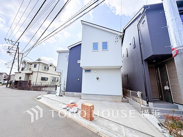 お住まいの顔となる玄関。住まう方のプライドを満たすクオリティを備えています。