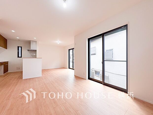 ここはみんなが集い、食事と楽しい会話が始まるスペース。