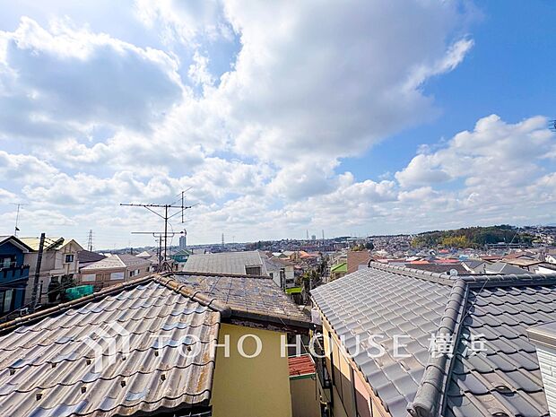 開放的で気持ちの良い眺望と青い空を満喫できます。
