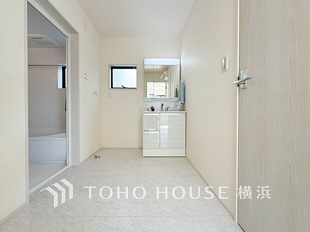 ご家族の1日が始まり、1日の終わりを締めくくる洗面空間。