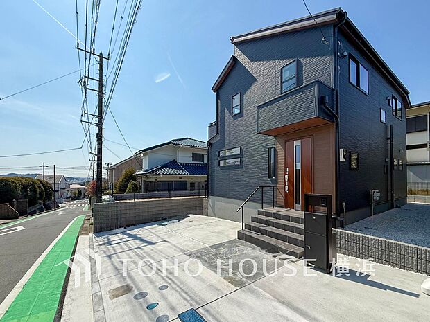 生活利便に優れた住環境に立地し、ゆとりある生活が送れます。