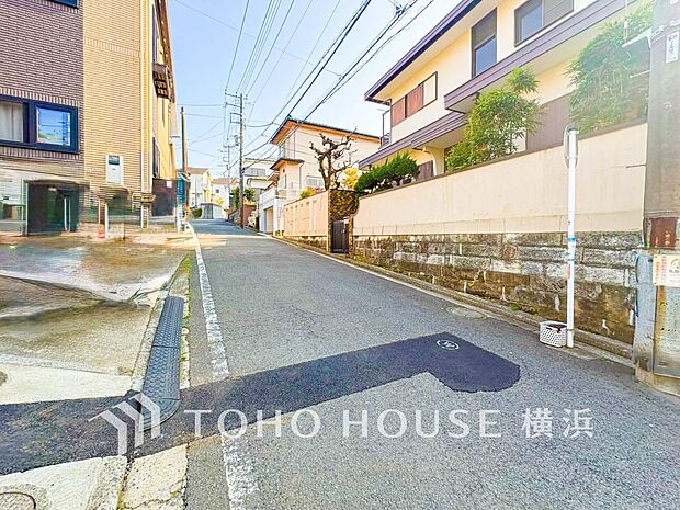 生活利便に優れた住環境に立地し、ゆとりある生活が送れます。