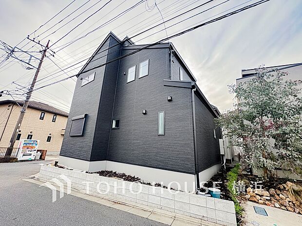 街並み全体のデザインへの拘りと充実した設備はきっとご満足いただける筈。（2026年3月撮影）