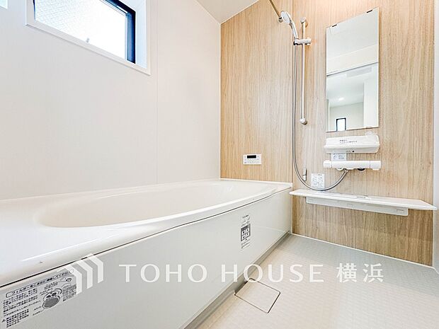 一日の疲れが癒される優雅な時間を堪能できるゆとりあるバスルームです。