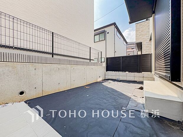 毎日の暮らしの中に癒しを与えてくれるお庭スペース。