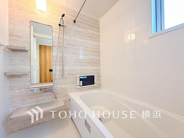 一日の疲れが癒される優雅な時間を堪能できるゆとりあるバスルームです。