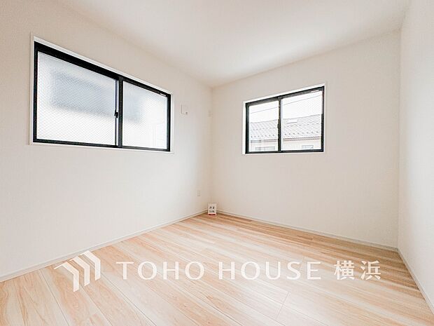 心地よい光と風があふれています。プライベートな自分時間を快適に過ごせるお部屋。