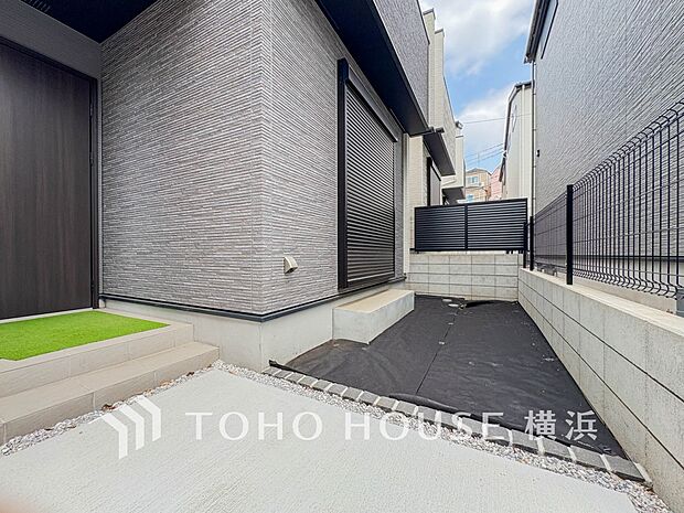 毎日の暮らしの中に癒しを与えてくれるお庭スペース。