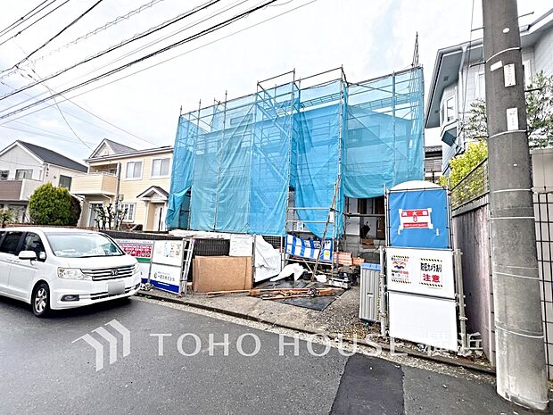 十分な広さのカースペースは、お車2台分の広さがあります。（2026年4月撮影）