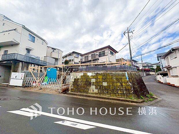 暖かな陽光と爽やかな風がハーモニーを奏でる上質な空間を愉しむ暮らし。(2026年4月撮影)