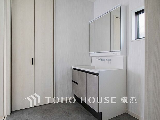 ご家族の1日が始まり、1日の終わりを締めくくる洗面空間。